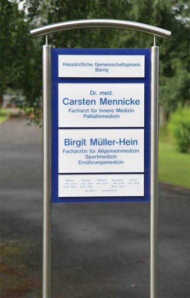 EdelstahlSchildständer Typ HalbbogenPlexiMennicke HalbbogenV2A