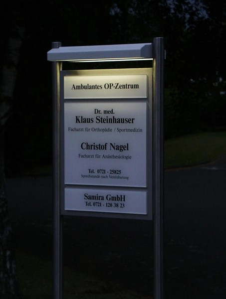 EdelstahlSchildständer Typ ESRHBLPlexiSteinhauser ESRHBLPlexi
