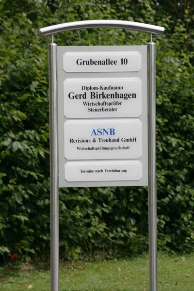 EdelstahlSchildständer Typ HalbbogenV2ABirkenhagen HalbbogenV2A